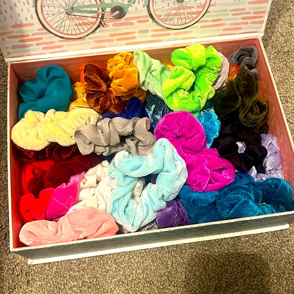 48 pcs Assorted Scrunchies